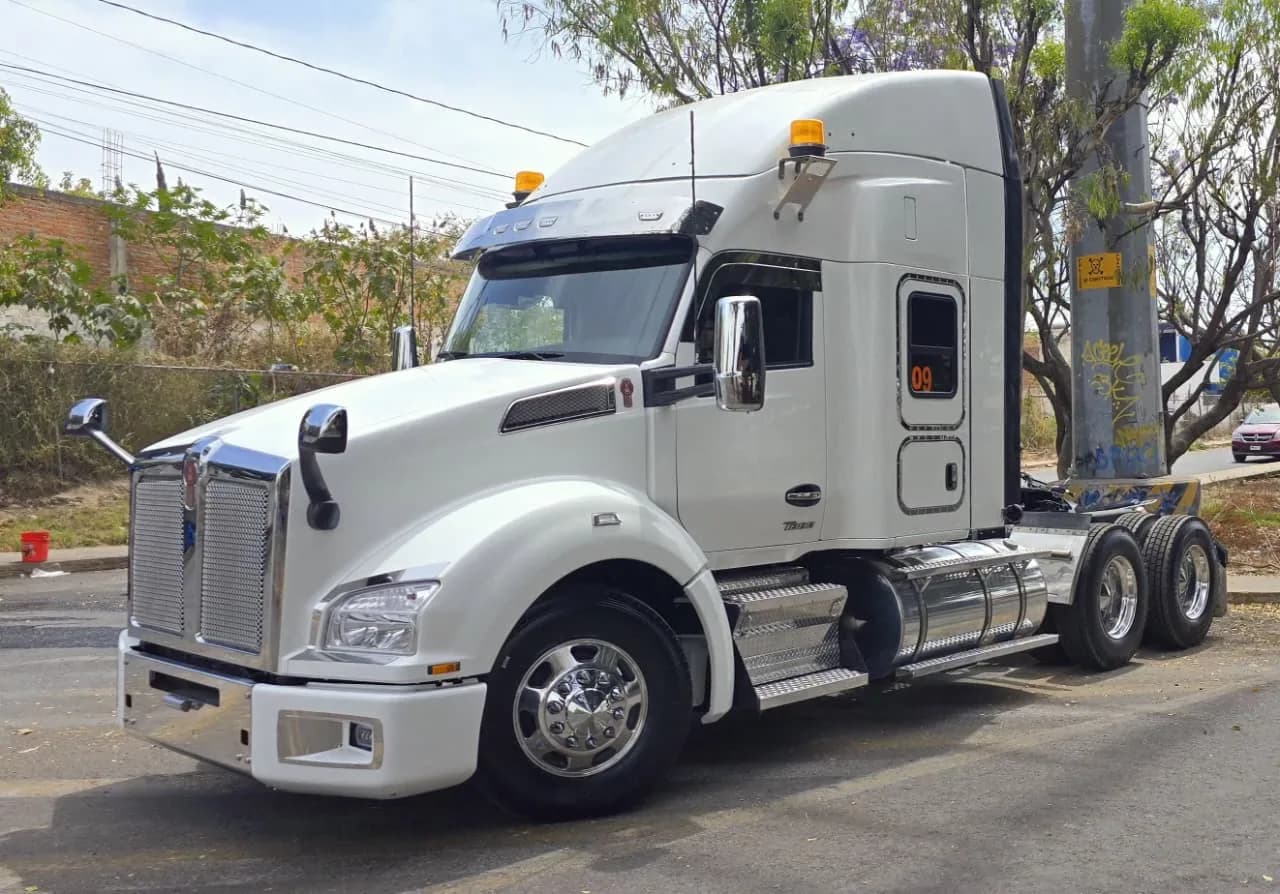 ️Kenworth T-880 2023
