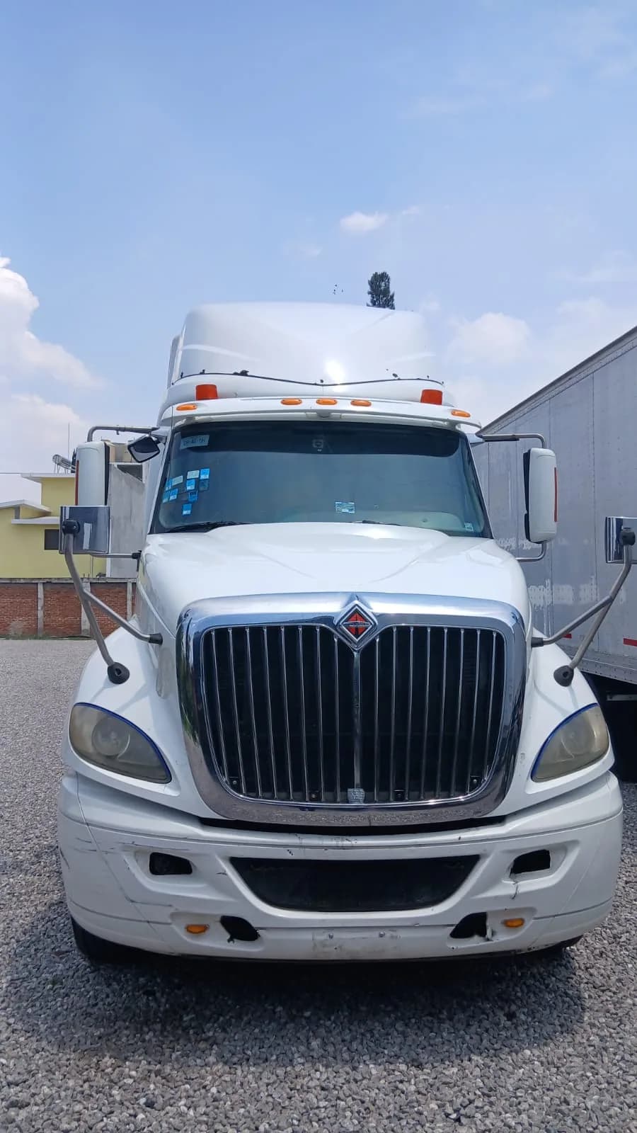 TRACTOCAMIÓN INTERNATIONAL (T-20)