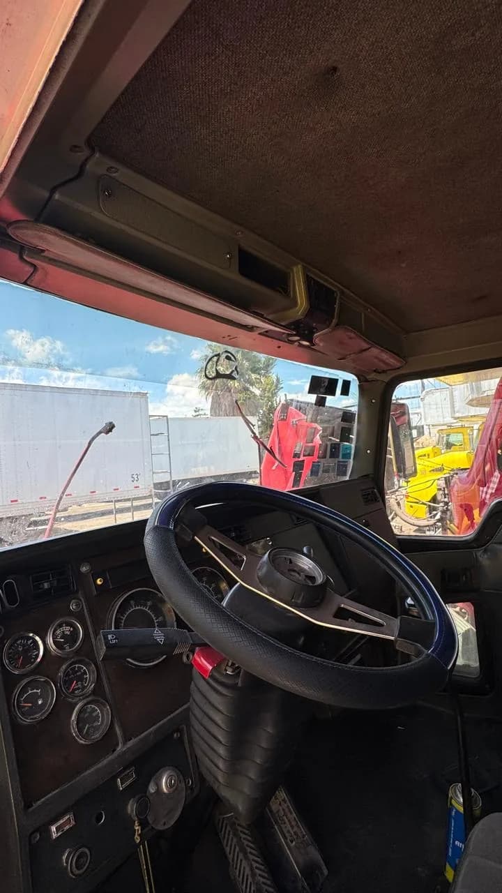 Torton Kenworth 2001 - Incluye caja mudancera